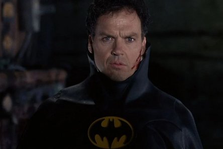 Теперь официально: Майкл Китон снова сыграет Бэтмена